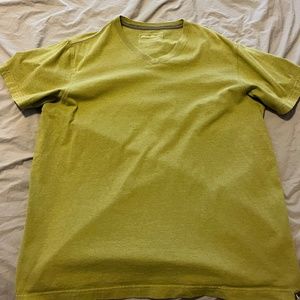 Eddie Bauer V Neck T-Shirt Size L